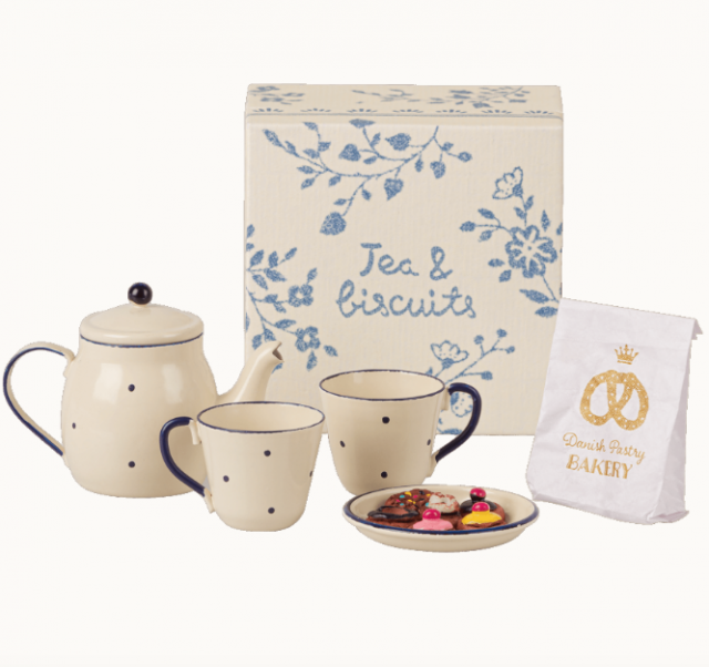 Maileg tea & biscuits for two