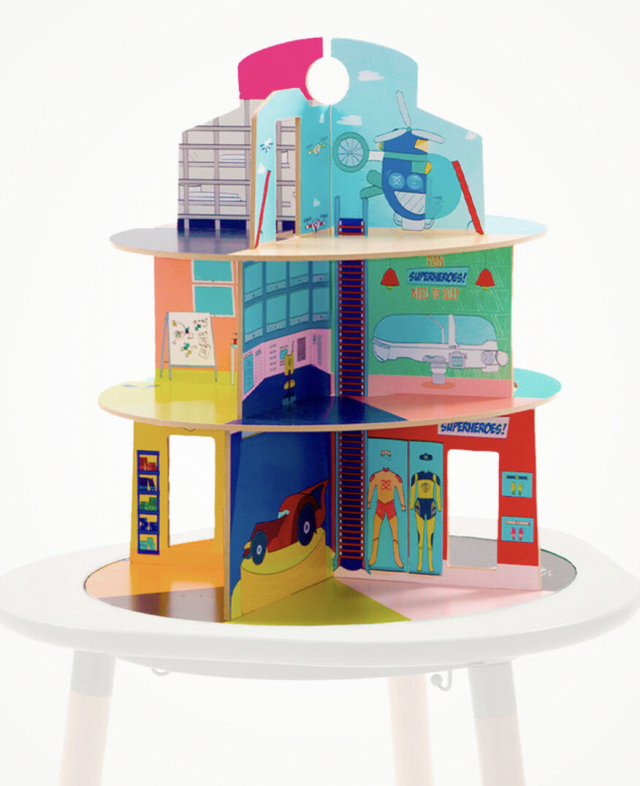Stokke MuTable trähus hero house (Beställningsvara)