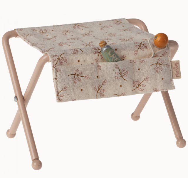 Maileg nursery table baby mouse rose